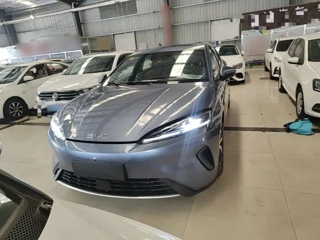 BYD Seal 07 DM-i — Фото автомобиля 2