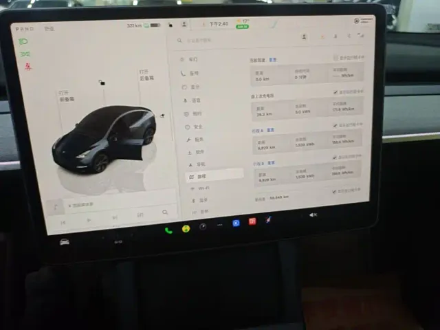 Tesla Model Y — Фото автомобиля 12