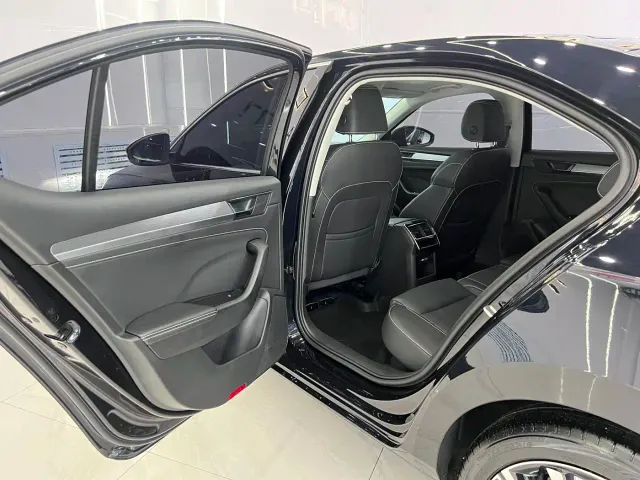 Skoda Superb — Фото автомобиля 10