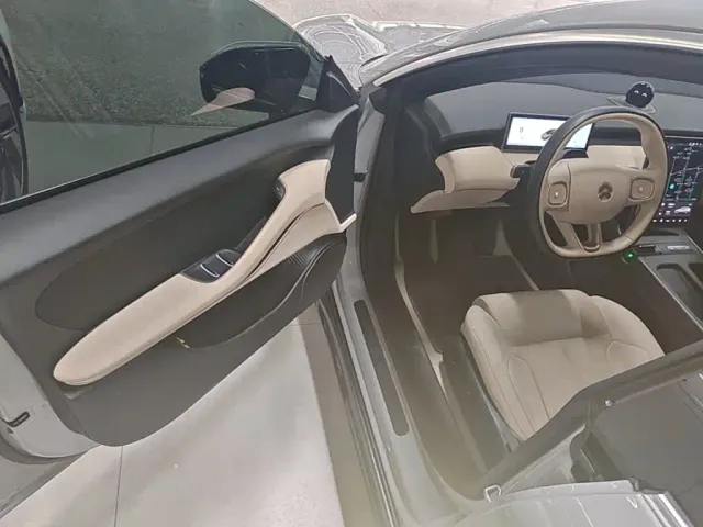 Nio ET5 Touring — Фото автомобиля 15