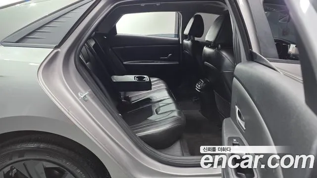 Hyundai AVANTE Avante (CN7) — Фото автомобиля 12