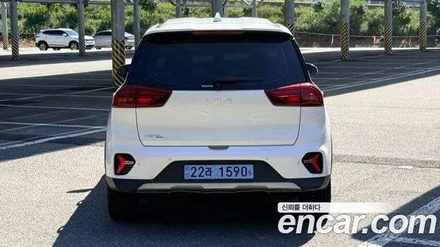 Kia Niro — Фото автомобиля 4