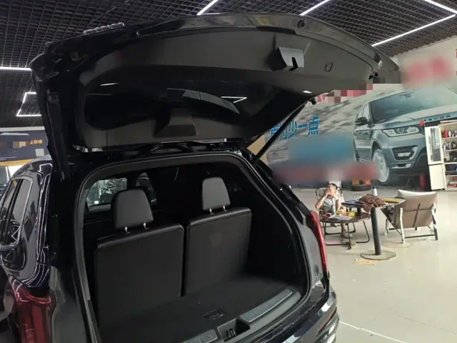 Cadillac XT6 — Фото автомобиля 18