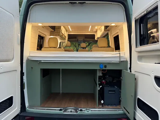 Maxus V80 RV — Фото автомобиля 23
