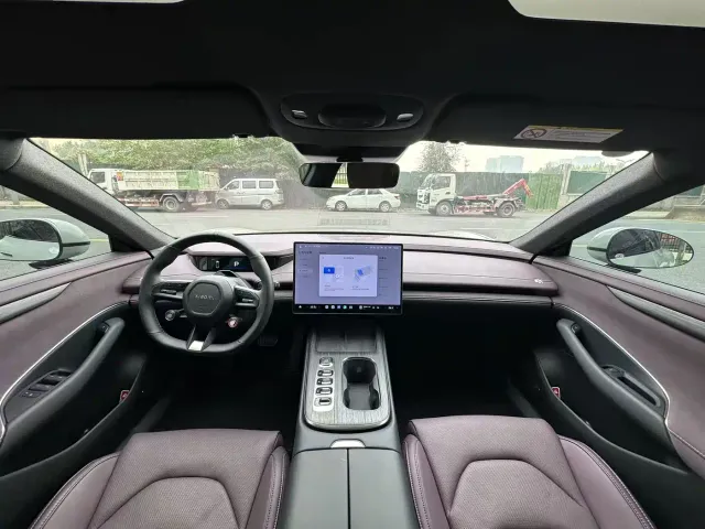 Xiaomi SU7 — Фото автомобиля 19