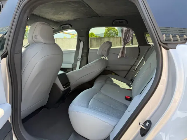 XPeng XPeng P7+ 2025 Extended Range — Фото автомобиля 7