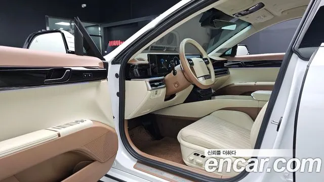 Hyundai Grandeur GN7 — Фото автомобиля 9