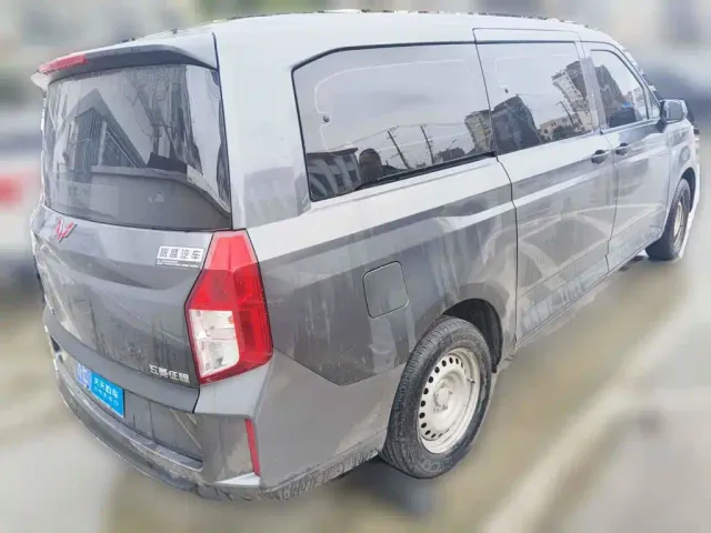 Wuling Zhengcheng — Фото автомобиля 2