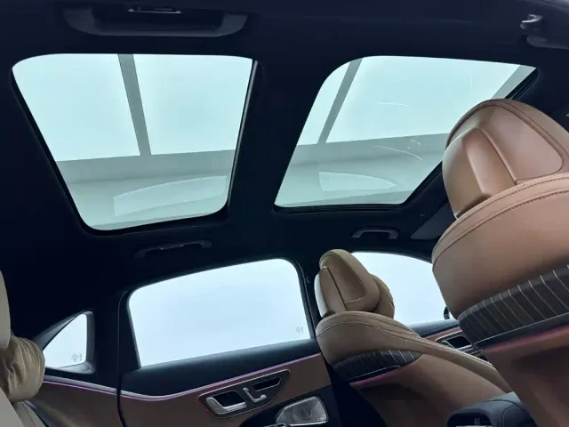 Mercedes-Benz E-Class — Фото автомобиля 21