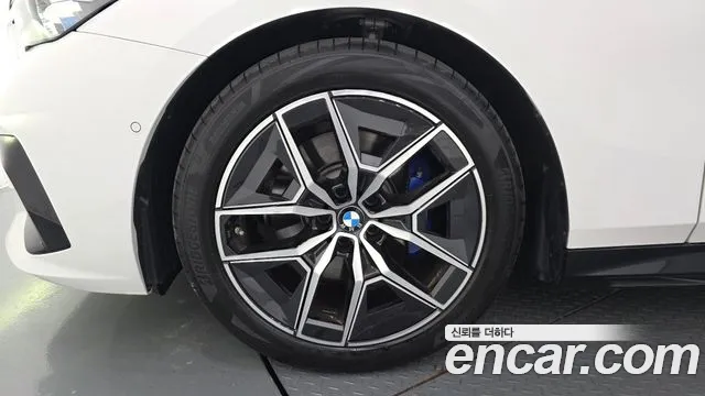 BMW 5 Series G60 — Фото автомобиля 5