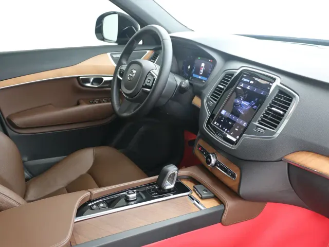 Volvo XC90 — Фото автомобиля 12