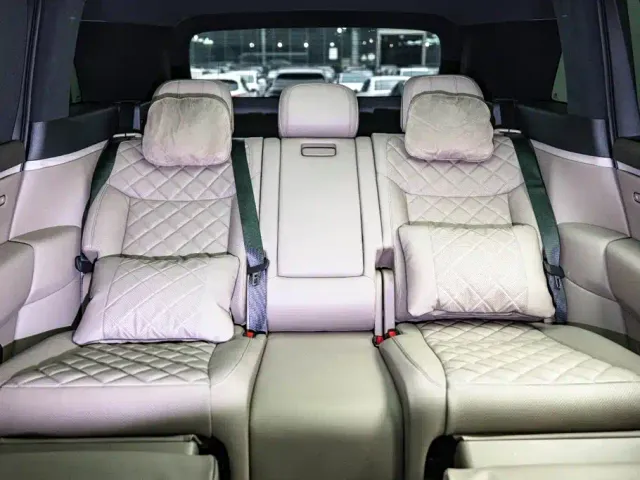 Li Auto Li L8 — Фото автомобиля 16