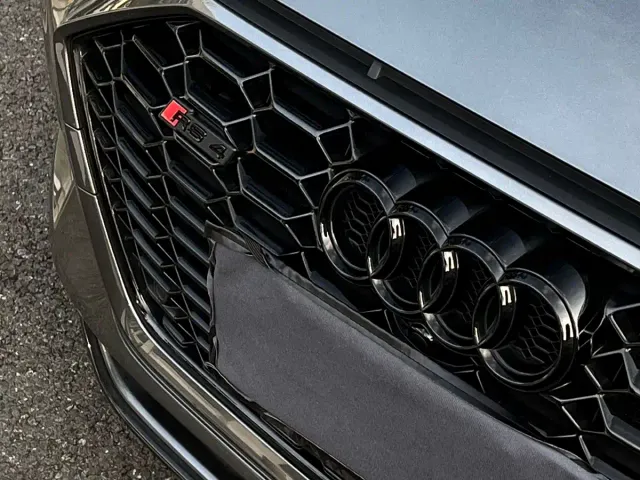 Audi RS 4 — Фото автомобиля 10
