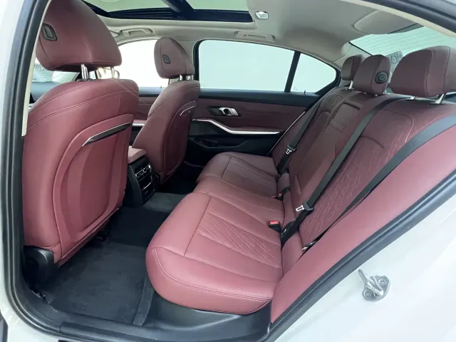 BMW 3 Series — Фото автомобиля 21