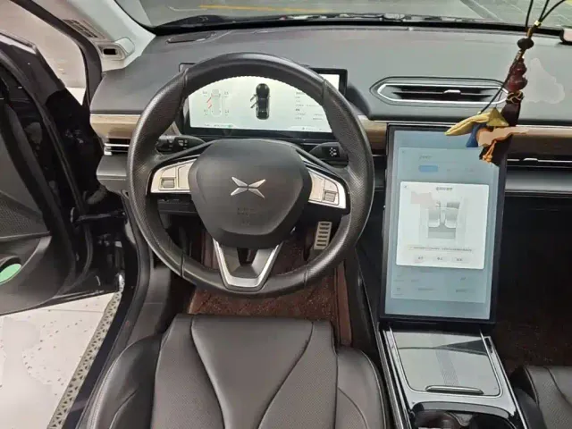 Xpeng P5 — Фото автомобиля 10