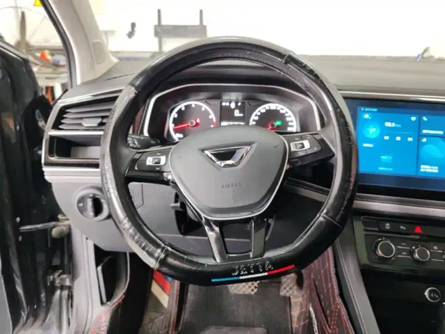 Jetta VS5 — Фото автомобиля 15