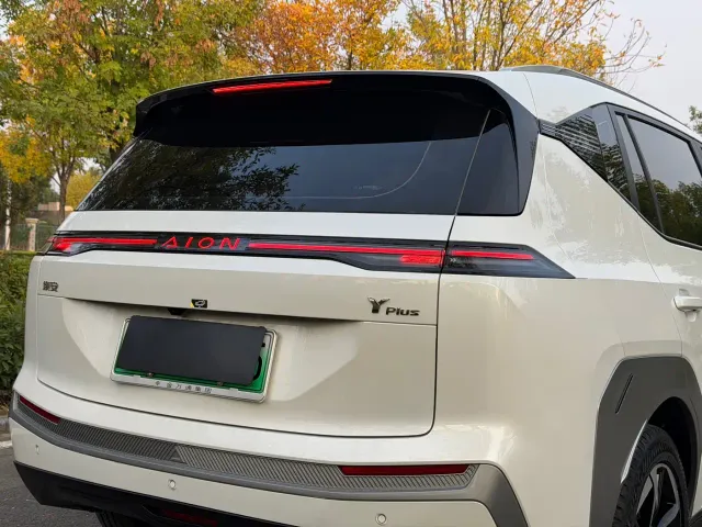 GAC Aion Y — Фото автомобиля 11