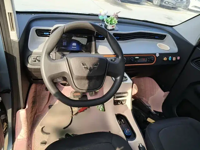 Wuling Hongguang Mini EV — Фото автомобиля 9