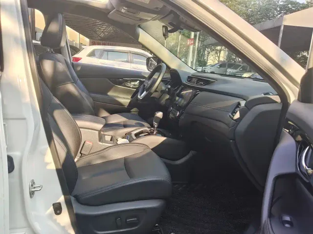 Nissan X-Trail — Фото автомобиля 18