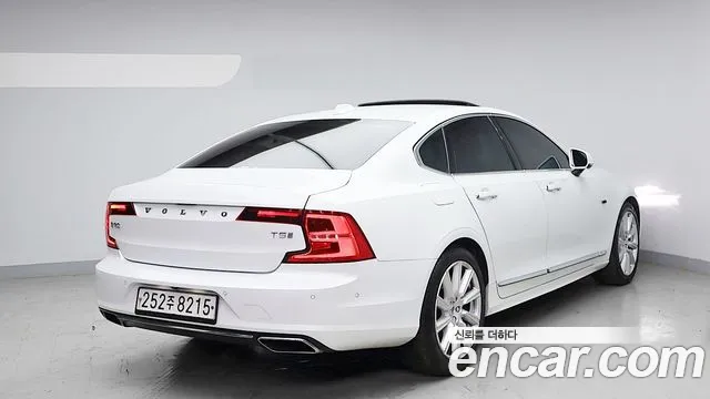 Вольво S60 S60 третьего поколения — Фото автомобиля 3