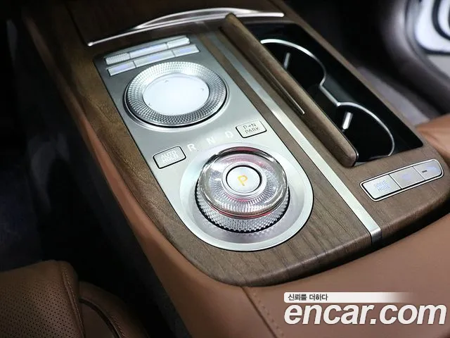 Genesis G80 Бензин 2.5 турбо AWD — Фото автомобиля 12