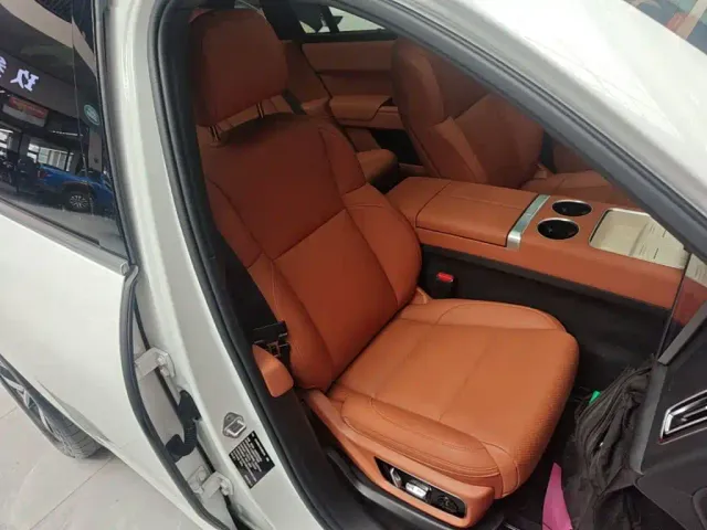 Li Auto L7 — Фото автомобиля 24