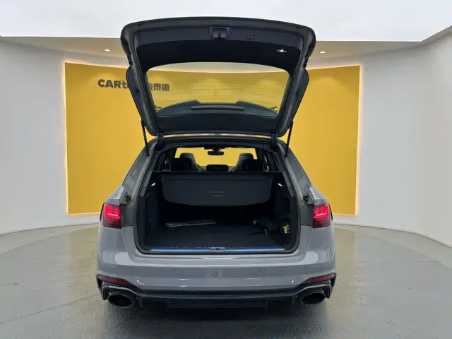 Audi RS 4 — Фото автомобиля 7