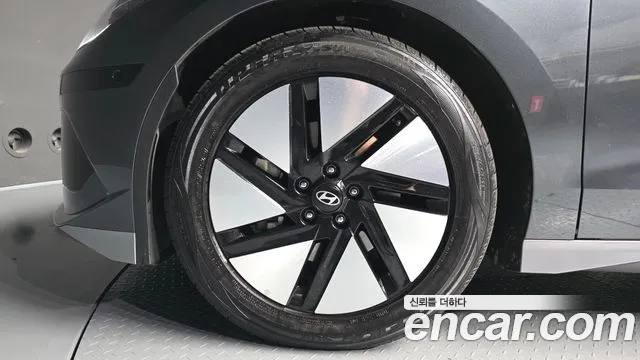 Hyundai Ioniq 6 — Фото автомобиля 5
