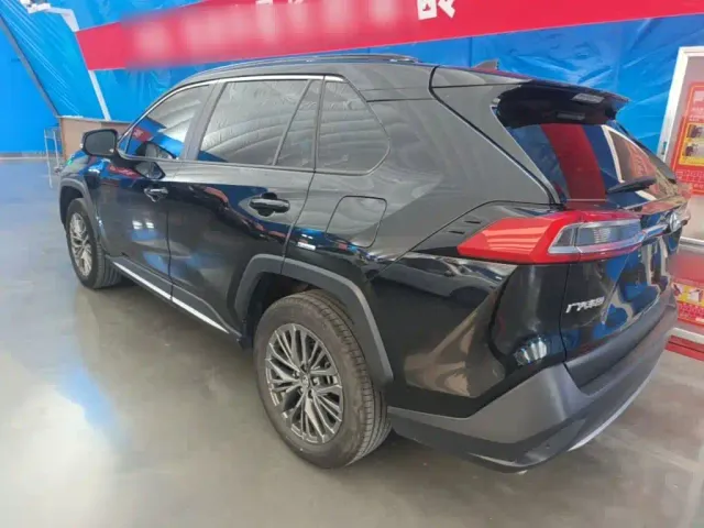 Toyota Wildlander — Фото автомобиля 4
