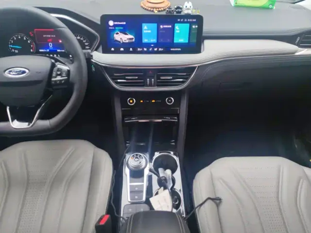 Ford Escape — Фото автомобиля 13