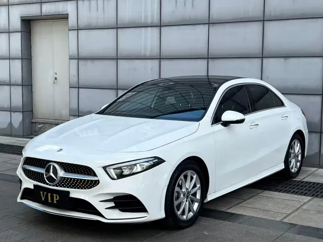 Фотография автомобиля — Mercedes-Benz A-Class