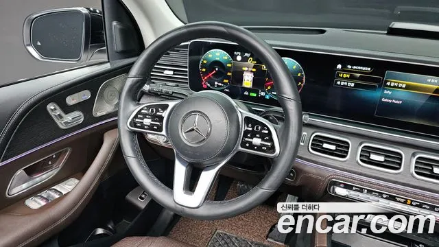 Mercedes-Benz GLE-Class — Фото автомобиля 13