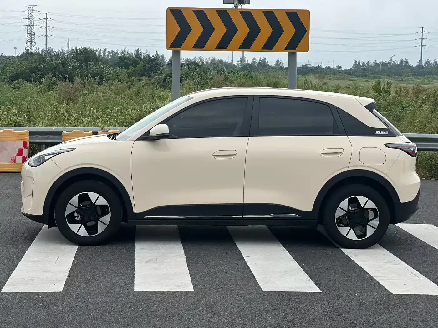 Geely Galaxy Starry Wish 2025 310km Dream Edition — Фото автомобиля 3