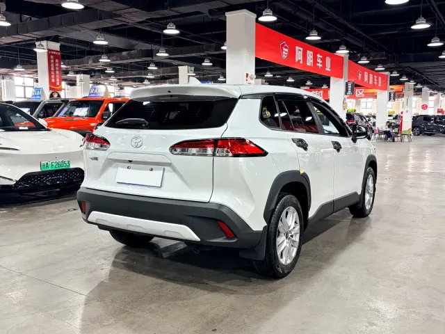 Toyota Corolla Cross — Фото автомобиля 4