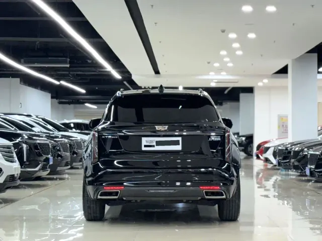Cadillac XT5 — Фото автомобиля 2