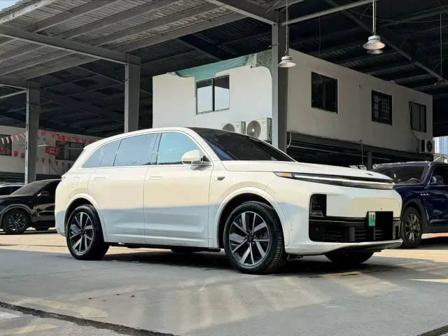 Li Auto L7 — Фото автомобиля 3