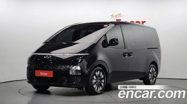 Фотография автомобиля — Hyundai Staria
