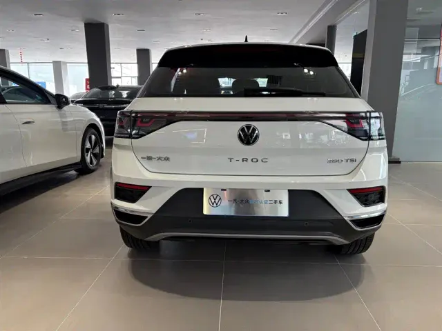 Volkswagen T-Roc — Фото автомобиля 8