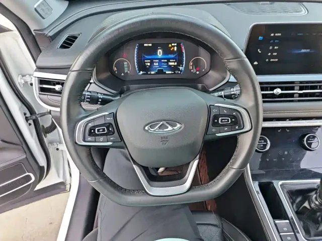 Chery Tiggo 8 — Фото автомобиля 10