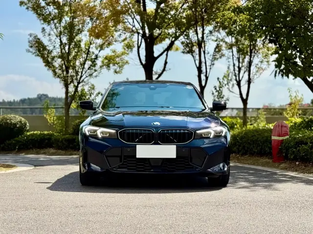 BMW 3 Series — Фото автомобиля 2