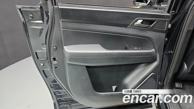 KG_Mobility_Ssangyong Rexton Новый Rexton Sport Khan Дизель 2.2 4WD — Фото автомобиля 25