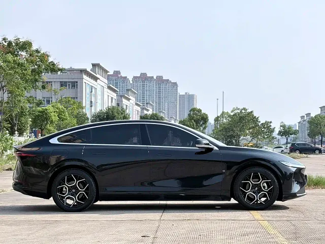 Changan Qiyuan A07 — Фото автомобиля 7