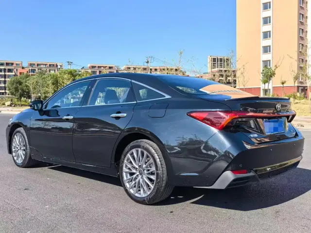 Toyota Avalon — Фото автомобиля 7