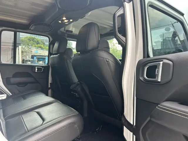 Jeep Wrangler 4xe — Фото автомобиля 8