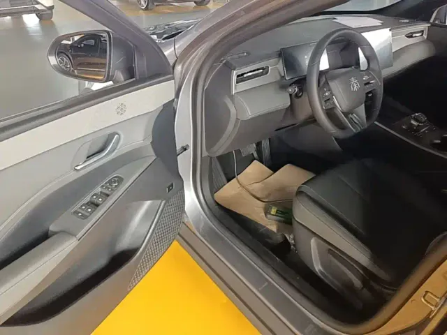 BYD Qin PLUS — Фото автомобиля 15