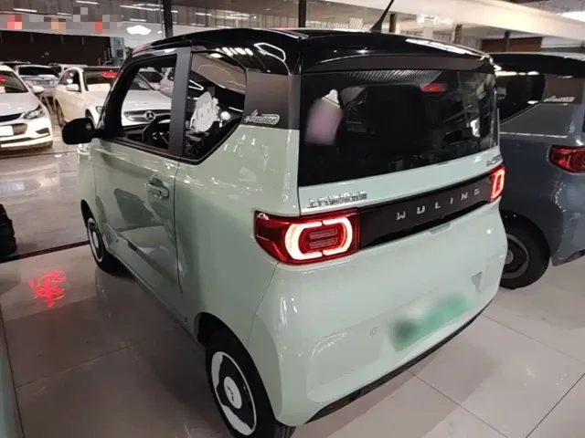 Wuling Hongguang Mini EV — Фото автомобиля 4