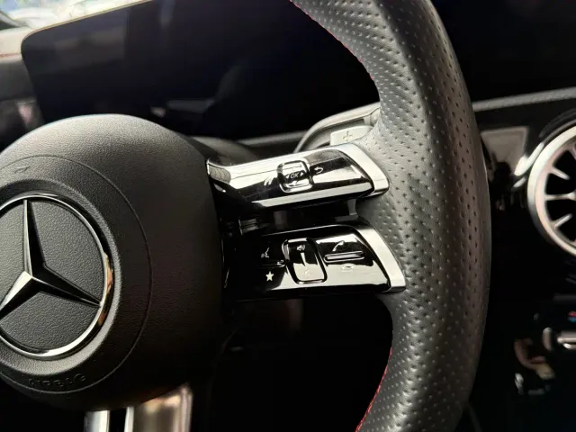 Mercedes-Benz A-Class — Фото автомобиля 14