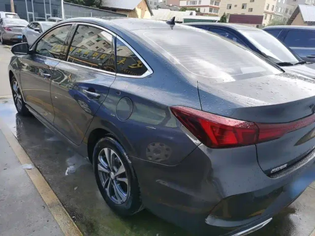 Changan Eado — Фото автомобиля 4