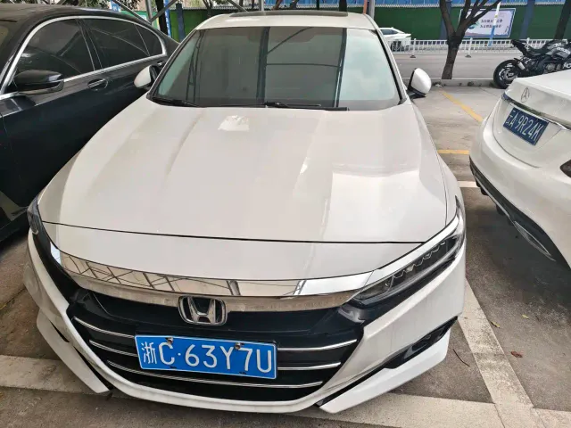 Honda Accord — Фото автомобиля 2