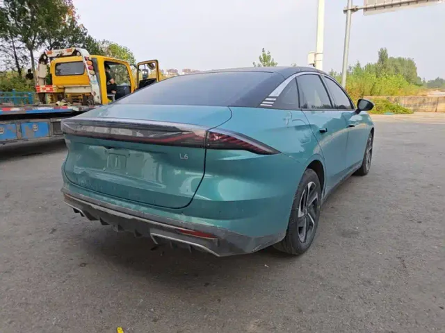 Geely Galaxy L6 — Фото автомобиля 6